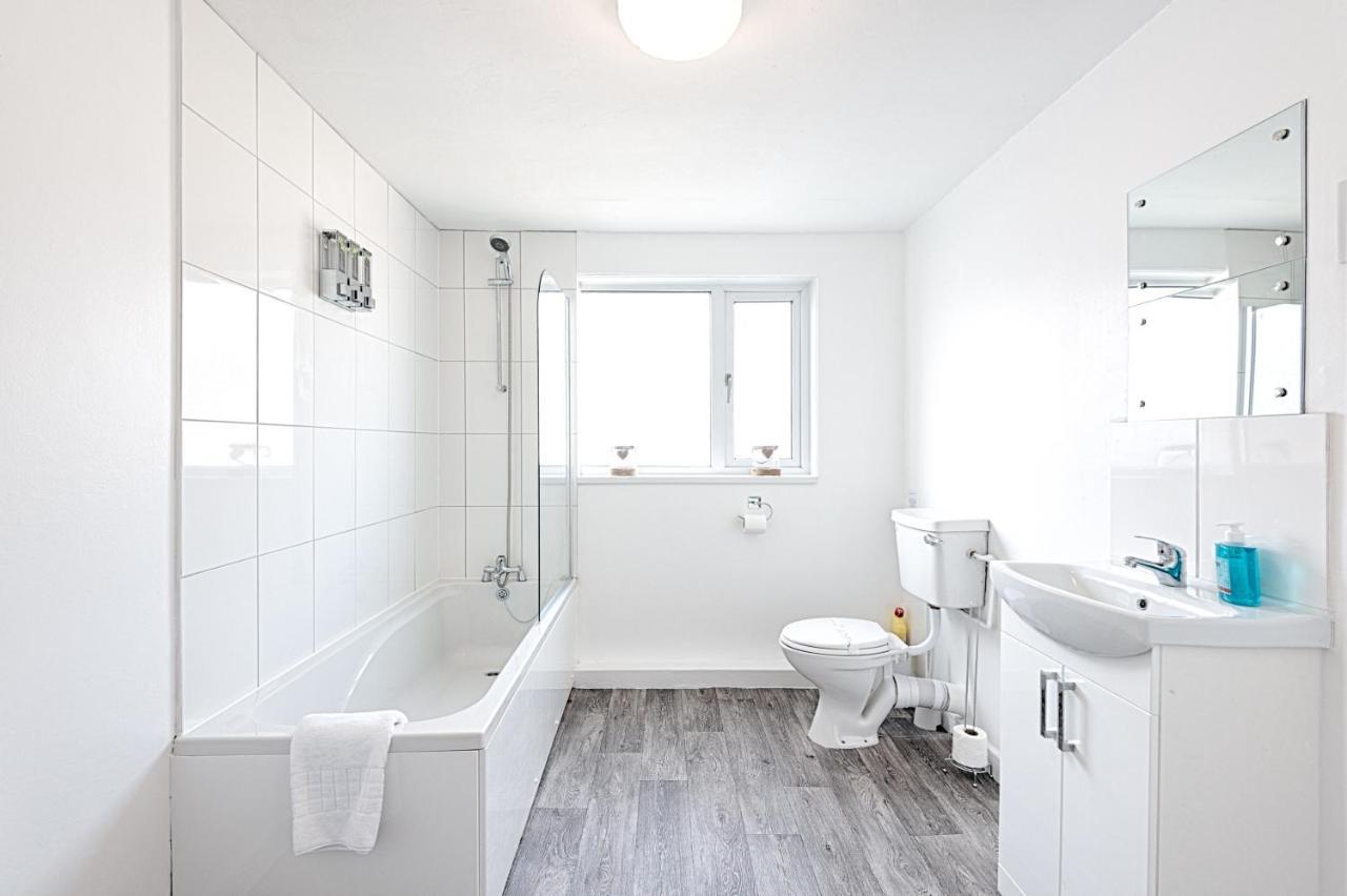 City Centre, Parking, Smart Tv'S In All Rooms Swansea Exteriör bild