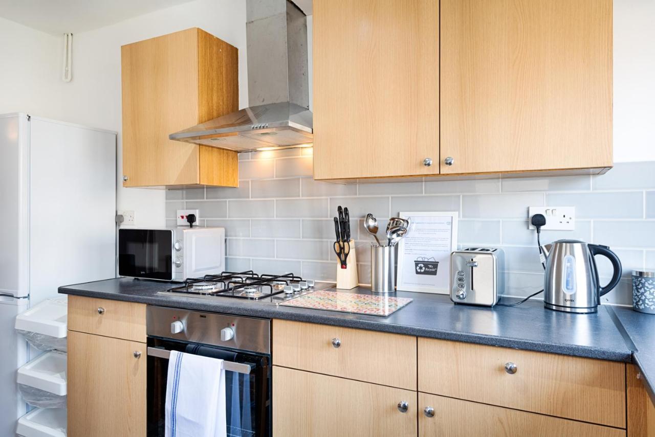 City Centre, Parking, Smart Tv'S In All Rooms Swansea Exteriör bild