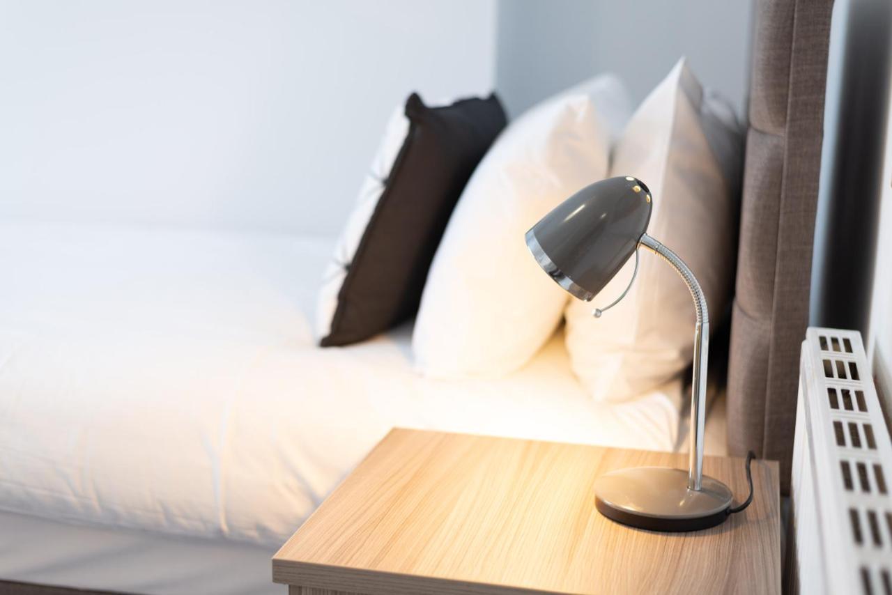 City Centre, Parking, Smart Tv'S In All Rooms Swansea Exteriör bild