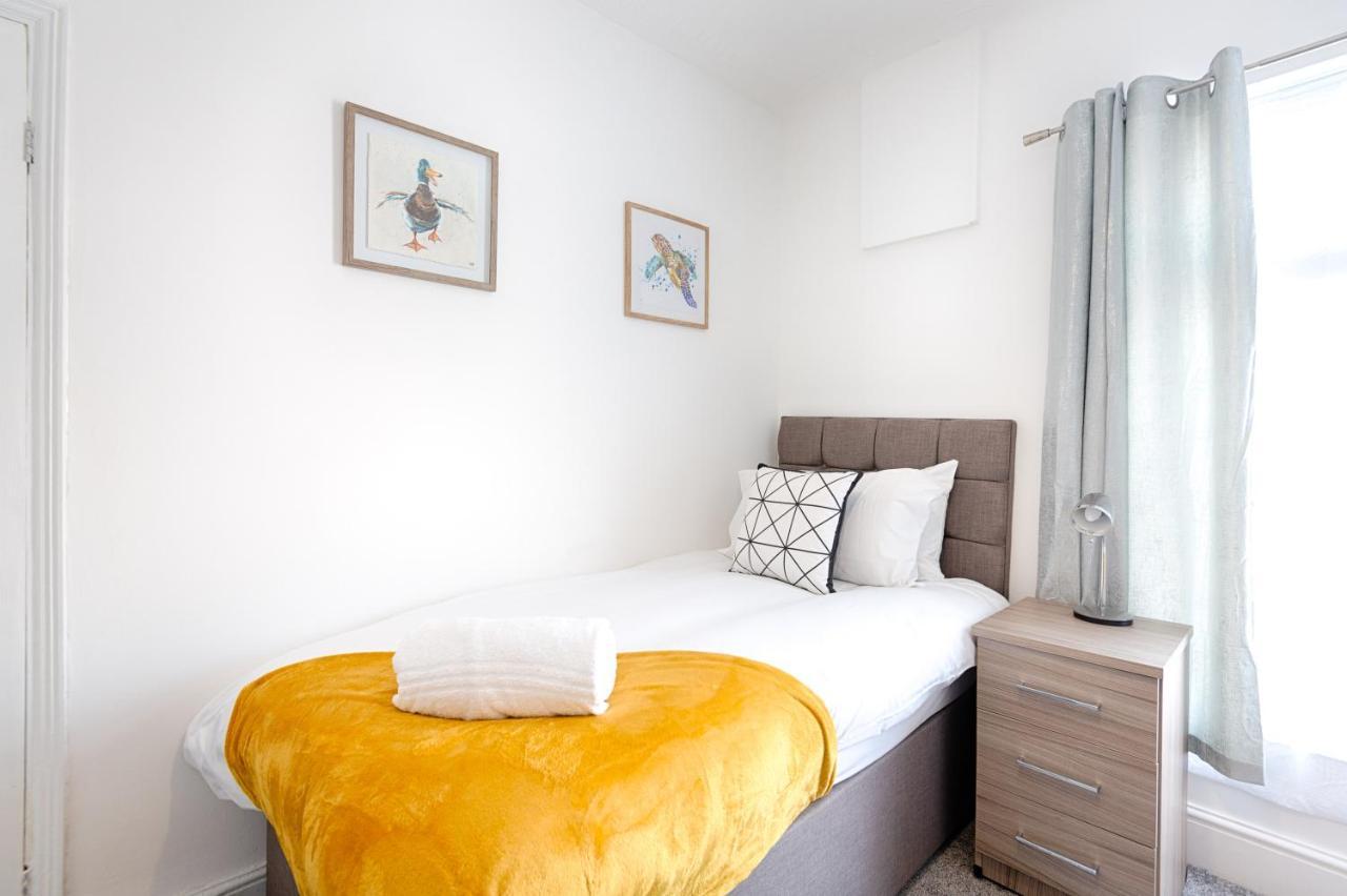 City Centre, Parking, Smart Tv'S In All Rooms Swansea Exteriör bild