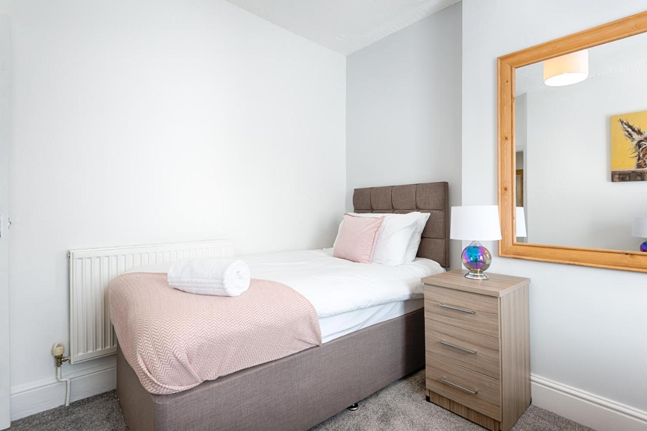 City Centre, Parking, Smart Tv'S In All Rooms Swansea Exteriör bild